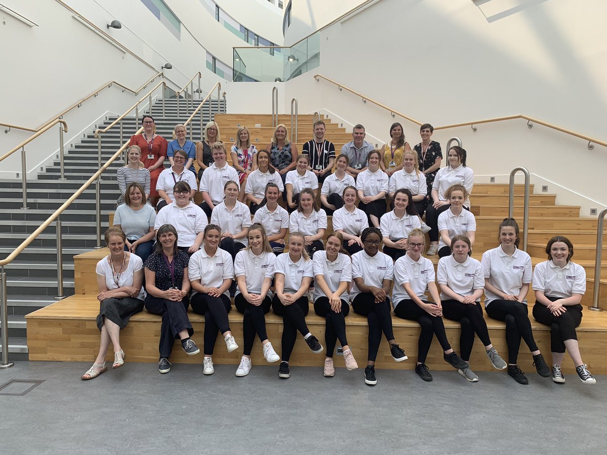 KatieEAnderson5's tweet photo. 🌻☀️Summer School☀️🌻 

Congratulations to all 2019 cohort who have completed their final day of #RGUSummerschool2019 
Congratulations to the winners! 

My selfie worked 👋🏻

We’ve enjoyed having you and hopefully seeyou back as students in 2020

@NHSGrampian @NHSG_PEFs https://t.co/SsYxyfTw75
