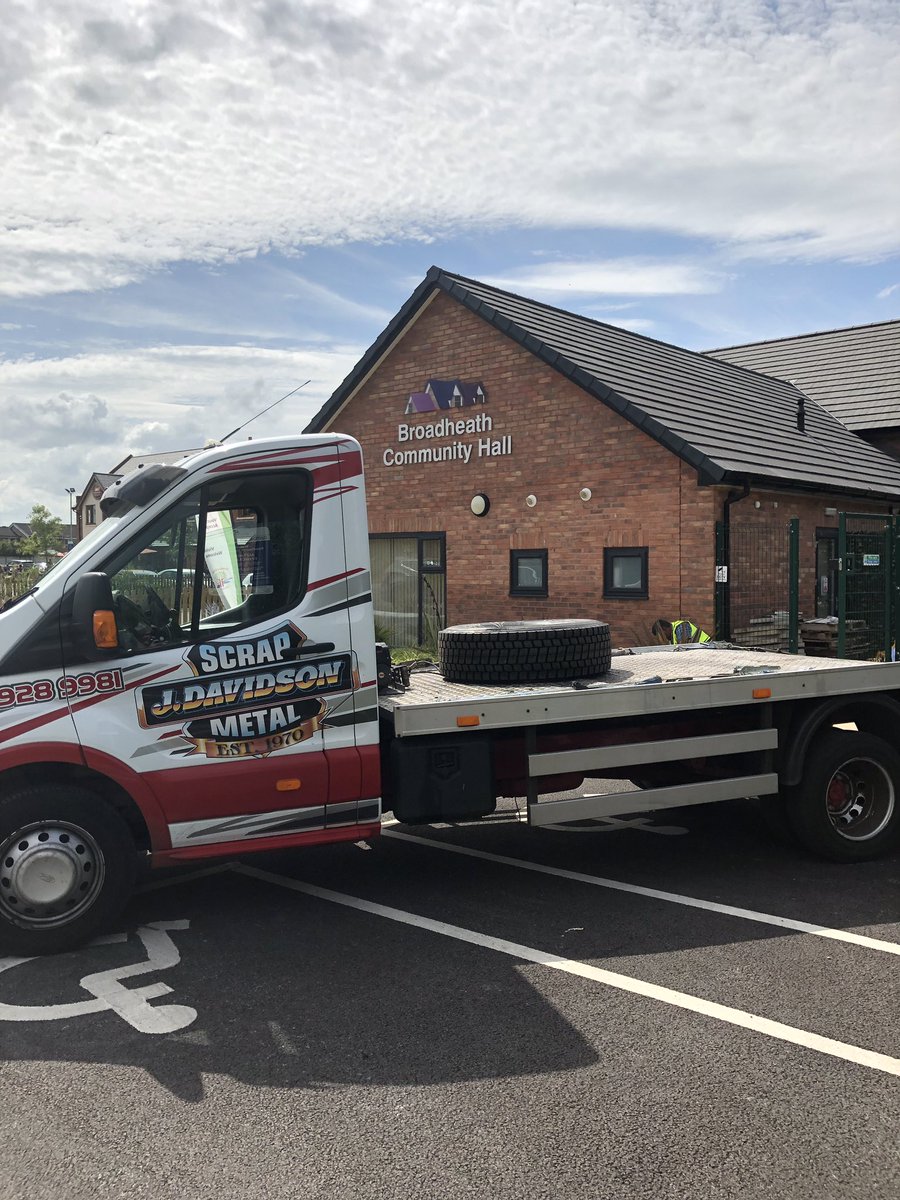 BCAAlty's tweet photo. A huge thank you to https://t.co/d36XTdrLBl for sourcing and donating a giant tyre (soon to be part of the #community garden) another of our local businesses supporting the community in #Broadheath.👏👏👏 https://t.co/xHHkWJ8Brc