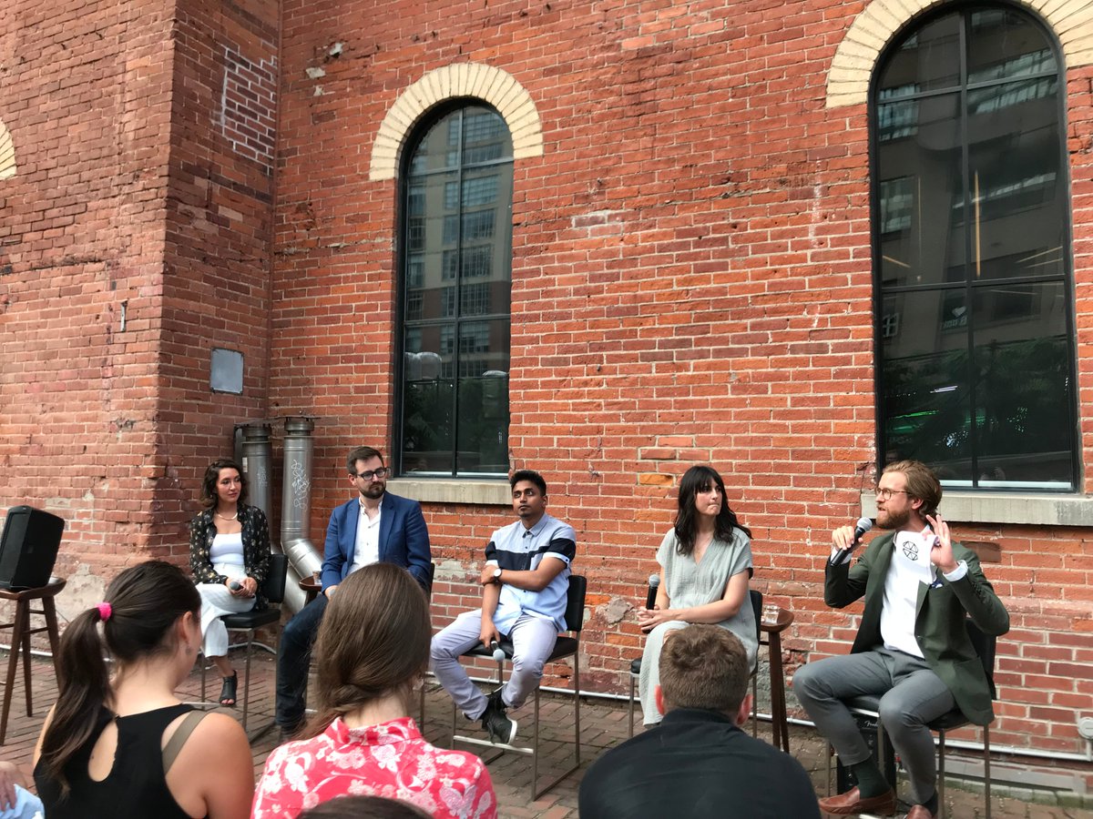 elitedigitalca's tweet photo. "Marketing is no longer about the stuff that you make but about the stories you tell.” - Seth Godin. The Elite team was in attendance at @Brainstation's "Content Marketing | Brand Storytelling in the Age of Distraction" Panel last night! #BrainStationTO #ContentMarketing https://t.co/q7PfURqvSM
