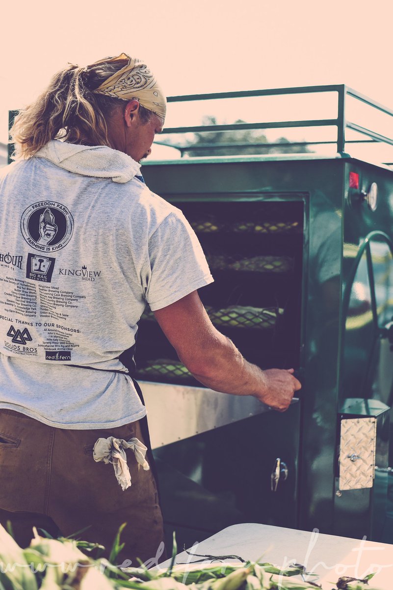 FarmKings's tweet image. We're putting our new corn roaster to good use! Fresh roasted corn will be available for lunch at the sandwich shop AND market! 🌽🌽🌽