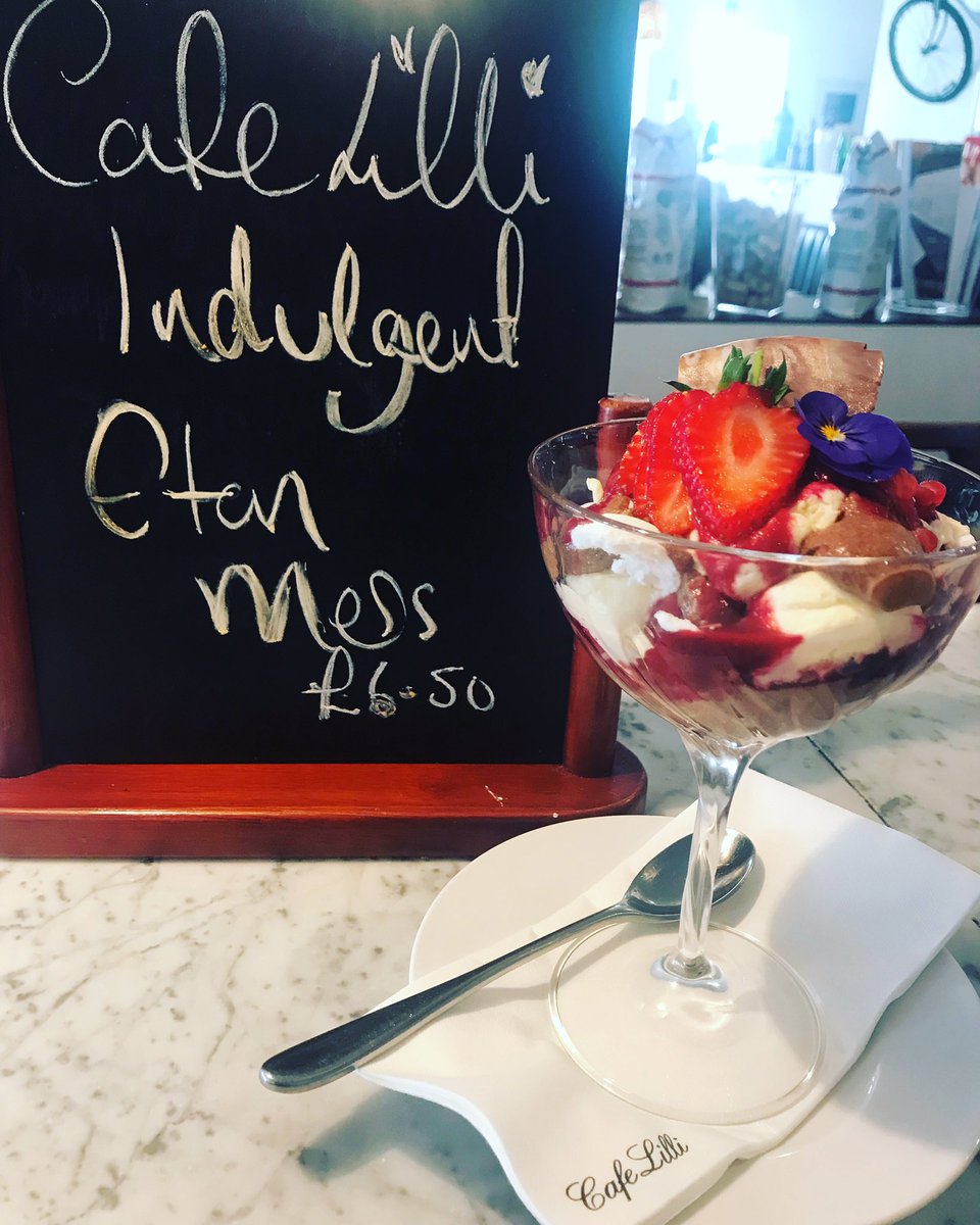 cafelilli's tweet photo. Indulgent Eton Mess 😍😍 This weekends delicious dessert special #etonmess #cheatday #cafelilli https://t.co/2aMW2eTUpH