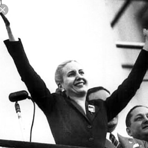 #Evita100años