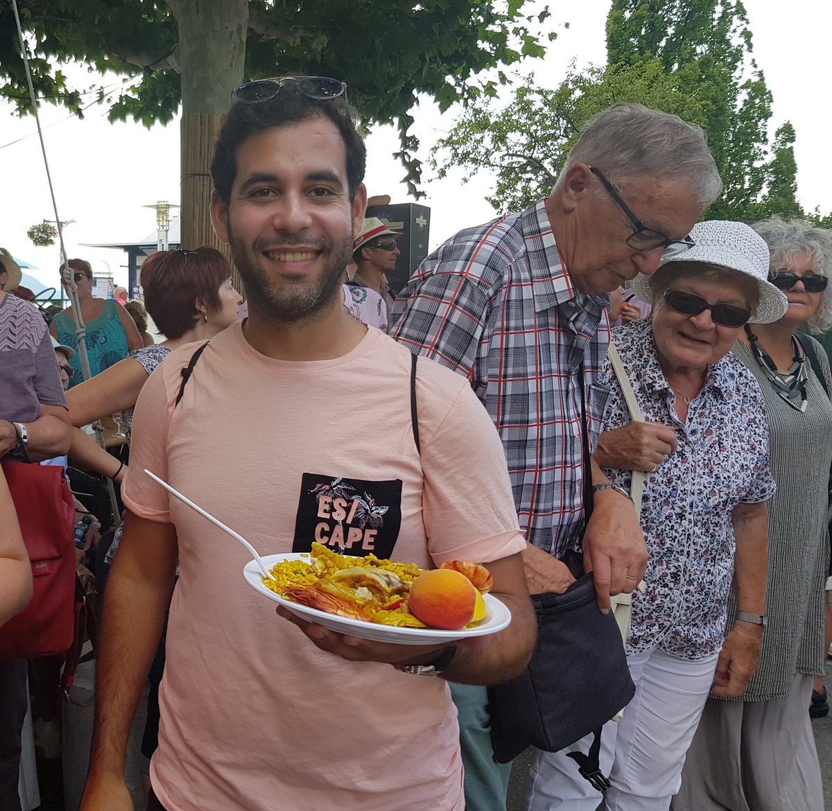 Depuis la #fevi2019, Abdes ne mangera plus jamais de paella sans abricot de Saxon.