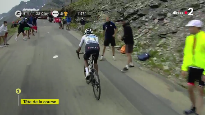 DansLaMusette's tweet photo. Il s'en va gagner le #TDF2019, comme un grand. https://t.co/MmWqXAqQfV