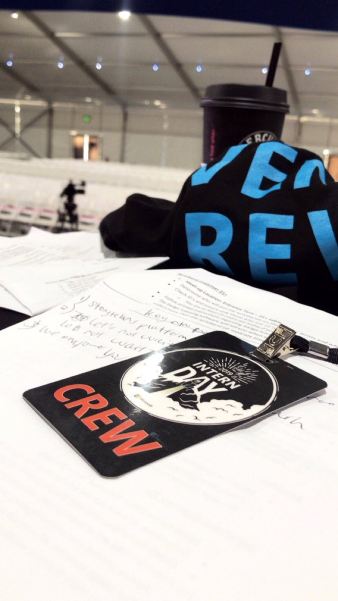 MiriRod's tweet image. Sunny with a chance of #lit

#microsoftlife
#microsoftintern
#internday