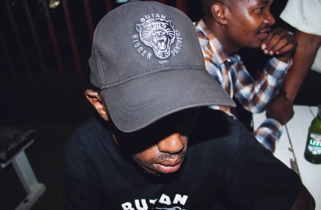 Butan_Official's tweet photo. Butan Fam Appreciation 👊🏾

#ButanFam #ButanFamAppreciation #HeedTheCall #ItsNotAgarmentItsAPieceOfArt #HiddenPanthers #AfricanNarrative #AfricanStreetwear #SouthAfricanStreatwear #Streetwear #StreetFashion https://t.co/7oODkRXPtQ