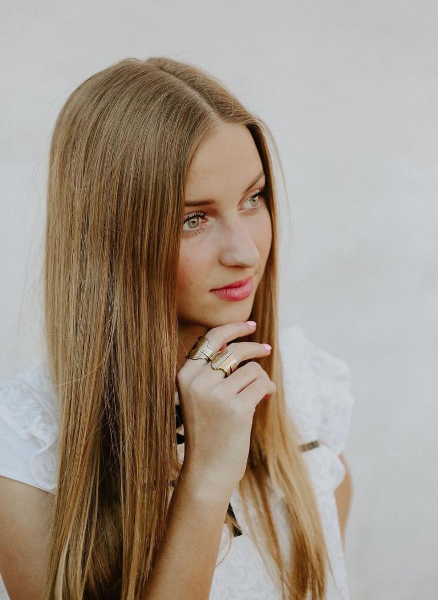 friday mantra || when you’re a kind human it’s the simplest way to change the world 🗝 #youarekind #remainkind #keysforchange