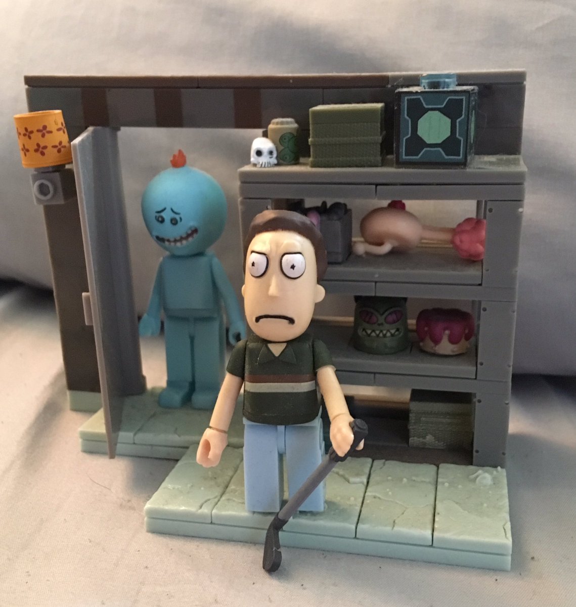 One of the last non LEGO sets I have at the moment. Rick and Morty! Or more importantly Mister Meeseeks and Jerry 