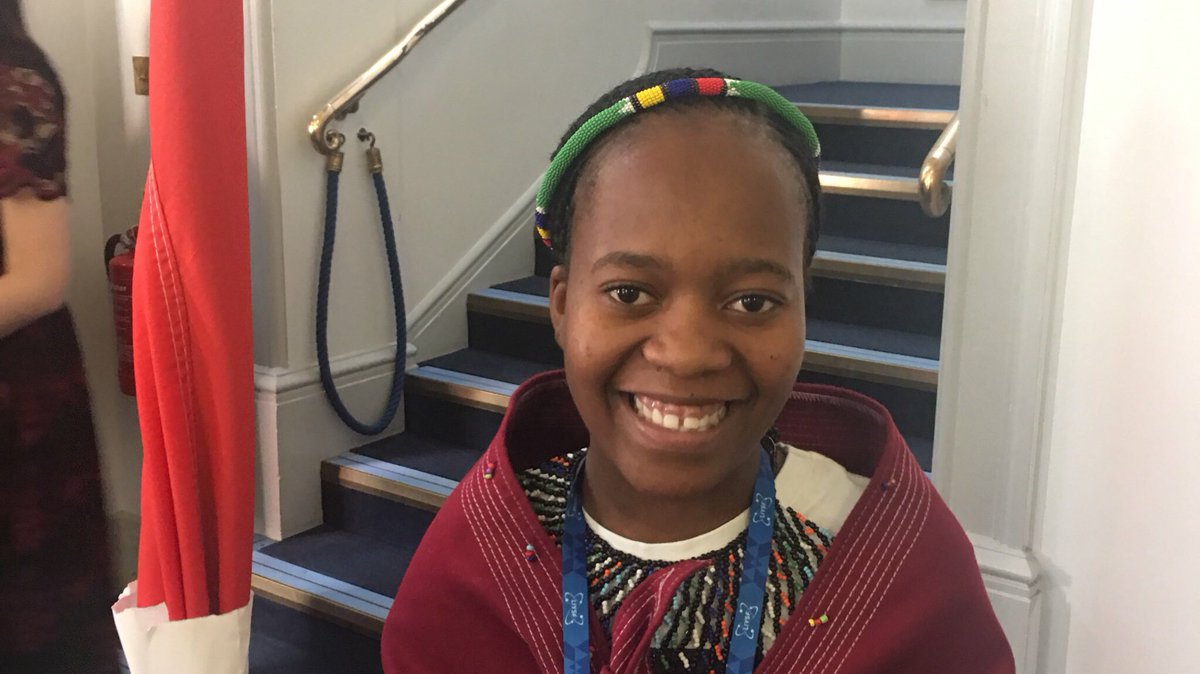 YoSA_UK's tweet photo. Good to see @YoSA_UK students Phamela, @mcdonaldchirara @GeorgeZiroh @edzanirakwambo as flag bearers @LIYSF opening ceremony - boosting the representation of African science at this Forum. https://t.co/8u0I9AFLi3