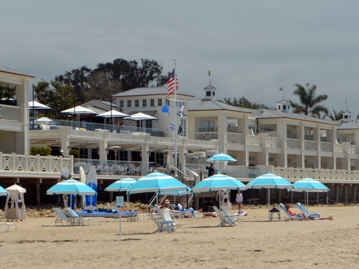 BlockLaw's tweet image. The California Coastal Commission ruled that a local beach resort had to remove ropes blocking the public from accessing the beach. bit.ly/32OB1VV  via @CoastalSociety