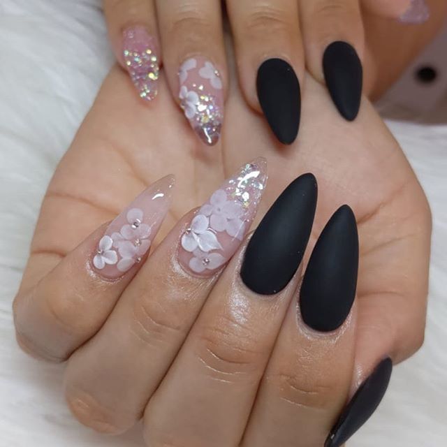 PinkNailsCorp's tweet photo. Dainty & Fierce at the same time 🖤✨ #NailArt #sculptedset #PinkNailsNY #NailedIt #Swarovksi #mattenails #FreeHandDesign #CoffinNails #Stilettonails #Nailgasm #BirthdayNails #nailsoftheday #nailit #nails #FallNails #SummerNails #WinterNails #KmiiNails… https://t.co/pGTtgwvsam https://t.co/3NlLjjqKVF