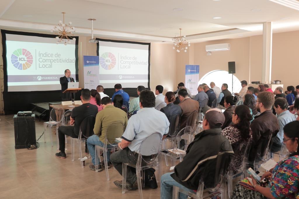 FUNDESA's tweet photo. #ICL | Presentación del Indice de Competitividad Local en la reunión mensual de la Mesa de a Competitividad de Alta Verapaz #MancoVerapaz #CompetitividadAV #CiudadesIntermedias https://t.co/uyrHX6ia3z