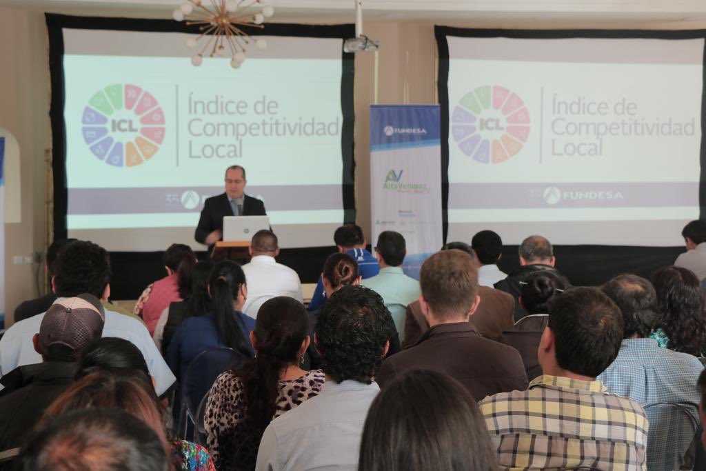 FUNDESA's tweet photo. #ICL | Presentación del Indice de Competitividad Local en la reunión mensual de la Mesa de a Competitividad de Alta Verapaz #MancoVerapaz #CompetitividadAV #CiudadesIntermedias https://t.co/uyrHX6ia3z