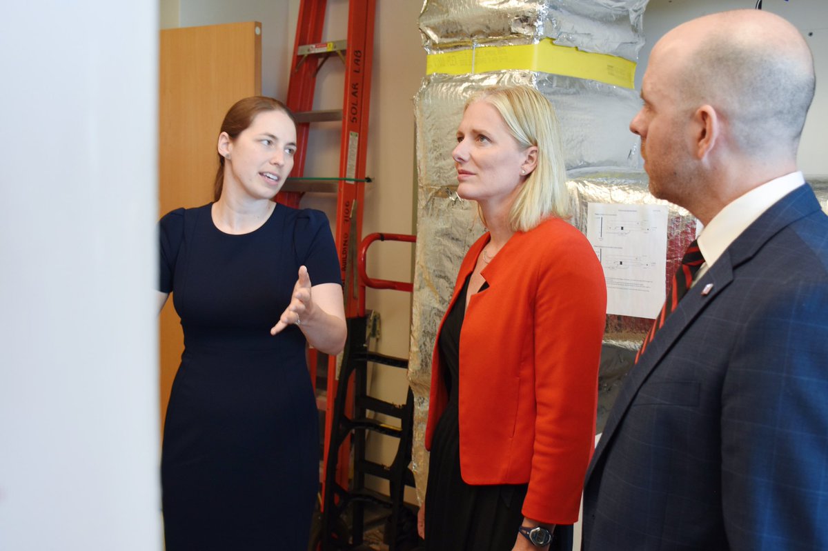 Catherine McKenna tweet media