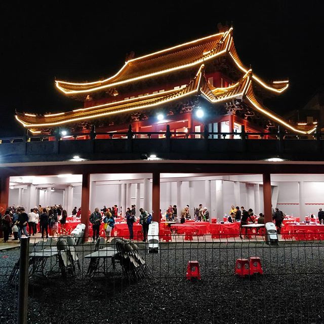 Larzen118's tweet photo. Photo du jour (d'hier) #temple #GuanDi @guandi974 #AnniversaireGuanDi #chinois #sinoi #team974 #vacances #holidays #traditions #nouveauTemple https://t.co/i3s7KOXrEn https://t.co/18Px52USJY