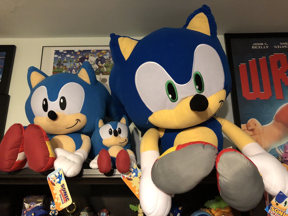 large sonic the hedgehog plush