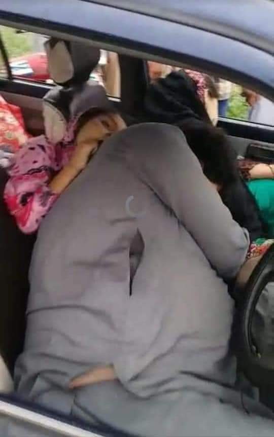 ShiaAlert's tweet photo. #Lahore: Sher Garh Ke Ilaqy Me Aaj Subha Car Pr Firing Se #Shia Rehnuma Safdar Kirmani Apni Bv Aur 8 Sala Beti Samet Shaheed. https://t.co/ENWMgLBCc8