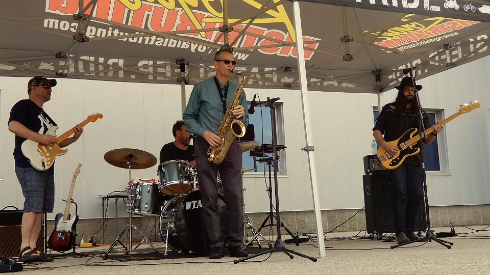 rcsguelph's tweet photo. Royal City Studios and @RoyalDistrib rock the night at Royal Bike Night 2019! Thanks, Royal Distributing! #RCSGuelph #RoyalCityStudios #rehearsalstudio #recordingstudio #bikenight #eatsleepride #guelph #motorcycle #bbq #prizes #Royaldistributing #ride #promotions #getoutdoors https://t.co/ZveEK76JSw
