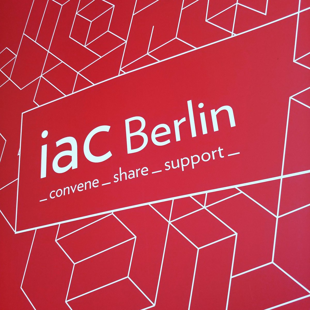 TOPTeachGermany's tweet photo. As the #TOPsummer of 2019 comes to an end, we're happy to invite 100+ new #TOPalumi to the Bosch Alumni Network. Many thanks to the @BoschStiftung and the @iac_berlin our TOP 8 wrap-up discussion. #WunderbarTogether https://t.co/aPXAPCd2qw