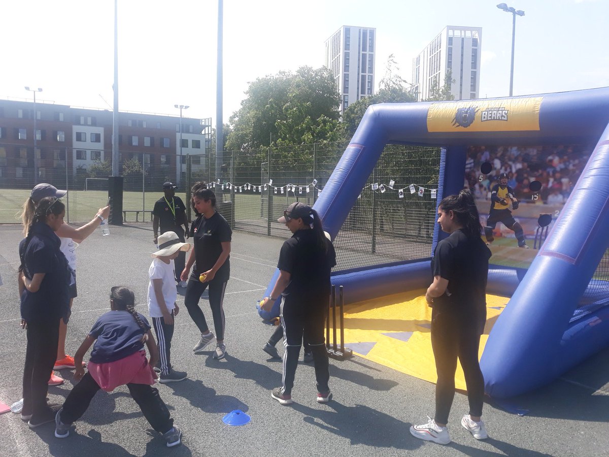 TheHolyCrossMAC's tweet photo. RT SECPSCoventry: RT cormac_whelan: What an amazing day! Proud of all the PYF female youth leaders who put on a hell of a show for over 100 girls from all around the England.
Smashed it girls! ๐๐โ๏ธ
#OutdoorActivators
#EuropeanCityofSport slewe https://t.co/Euu9VpzFpX