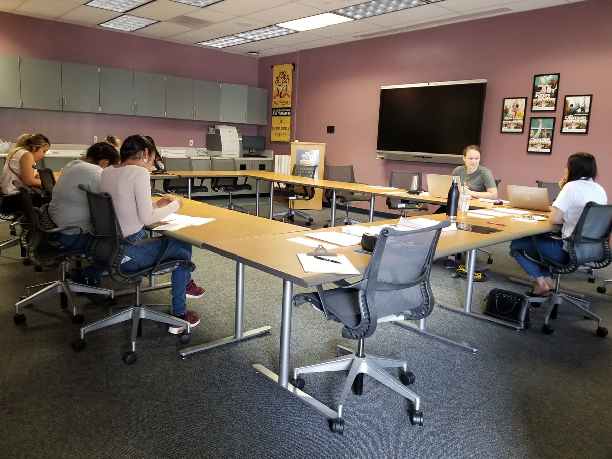 cteteach_rhc's tweet image. #RioHondoCollege students interviewed for #afterschool #programleaders jobs during our On Site Hiring Day in partnership with #THINKTogether. Congratulations to the 13 students who passed the exam, interview and were live scanned on the spot!
#strongworkforce #futureteachers