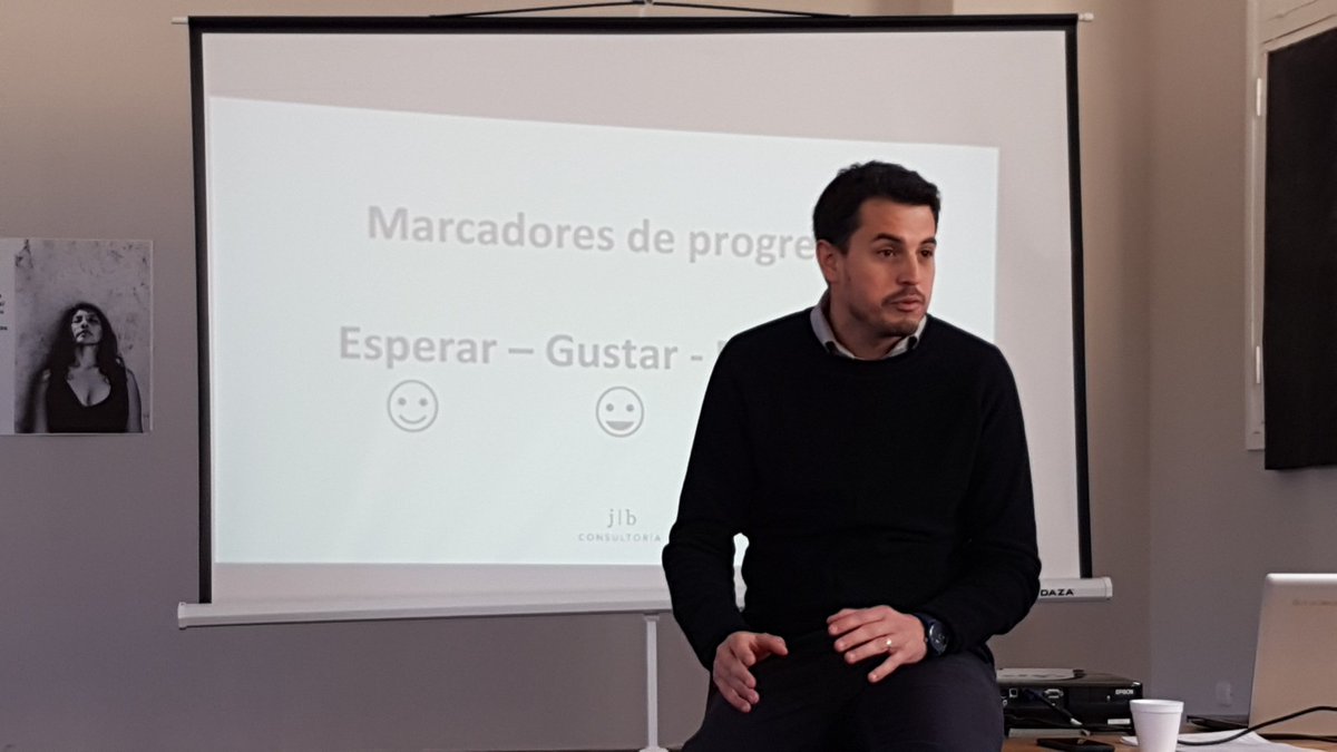AvalosClelia's tweet photo. Interdependencia/Comunidad/Interacción/Sistema "yo sé que con vos no soy el mismo, te necesito para gestionar, co-crear, proyectar...." #GraciasTotales @PedroButtazzoni por tu aporte de hoy a la #EscuelaDeRedes #InteligenciaColectiva #Conectiva @PoloMujeresSla @MdeGobierno https://t.co/yWR2pOLu3I