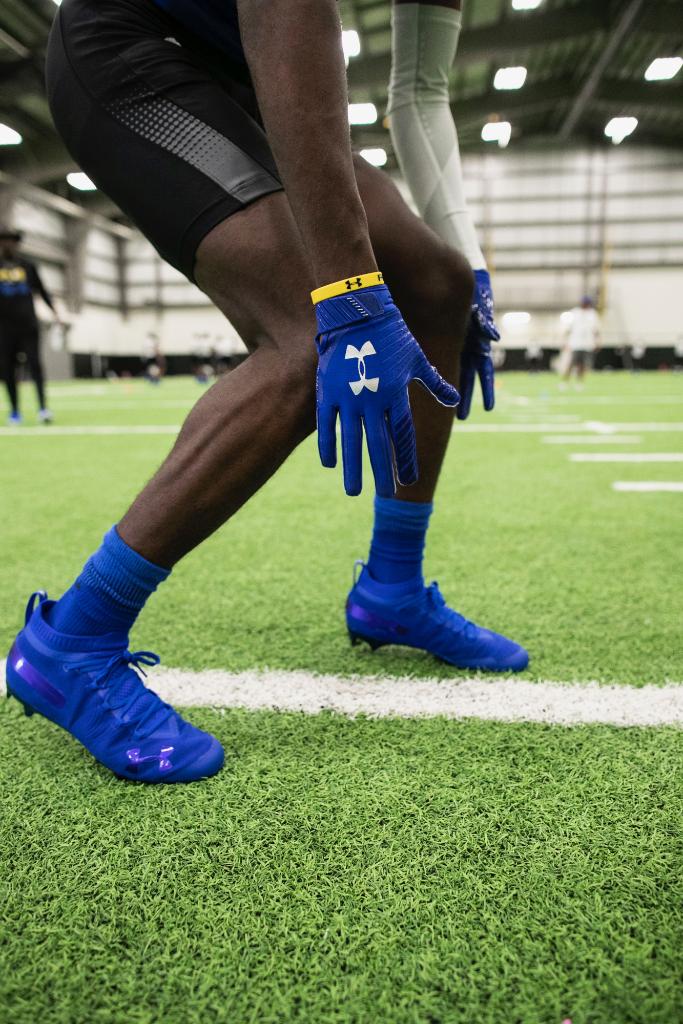 under armour spotlight mc suede blue