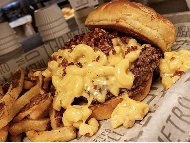 #BlackBearNation! <a href="/FriscoCrofton/">Frisco Tap House II</a> has officially added the “Black Bear Burger” to their menu. This delicious combination of Frisco Mac, Bacon, and their House Burger is built to satisfy all levels of hunger! We recommend you try one ASAP! #BlackBearBurger #HatTrick