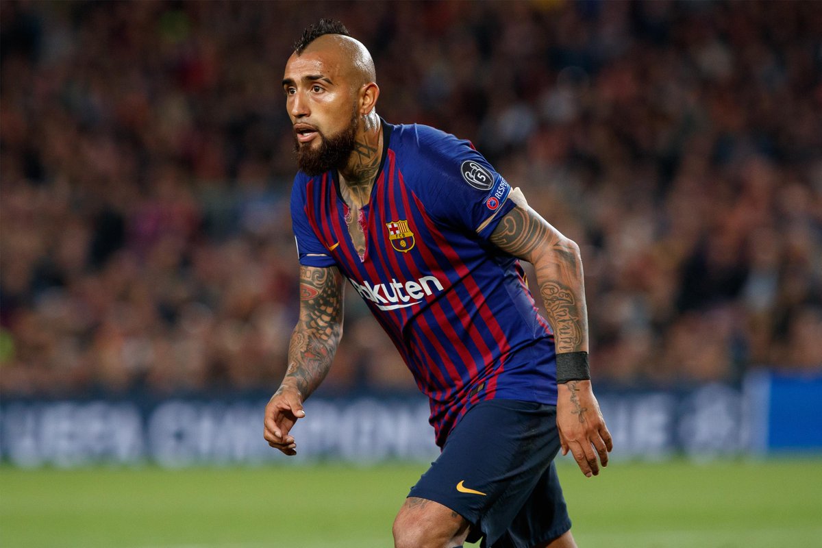 sport's tweet photo. ⚫🔵 El Inter de Conte quiere a Vidal 

💰 Si llega una buena oferta... ¿Venderías al chileno? 

❤ Sí 
🔄 No 
🗨 Depende... https://t.co/X3eZY8lbdK