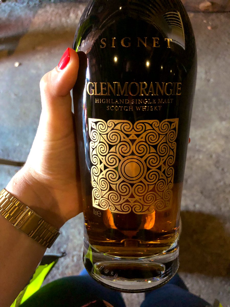 BellBellra's tweet image. Glenmorangie &amp;amp; sipping Signet in the sun, no better way to start the new job! 48 degrees in the Still House and all 😅