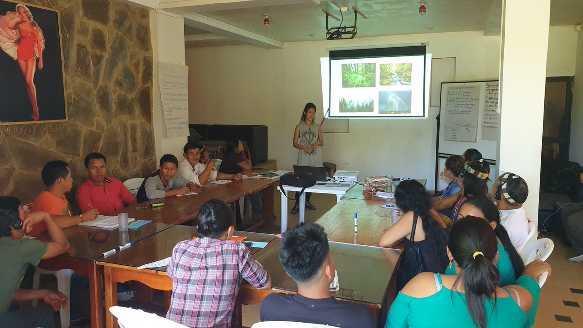 F_EcoCiencia's tweet photo. Mujeres y hombres de la Nacionalidad Waorani participaron del Taller de Formación en Comunicación en la Tena, los días 11, 12 y 13 de julio. A través de las herramientas aprendidas podrán crear productos comunicacionales para el rescate de conocimientos ancestrales #BOSplus https://t.co/UDR2LKQr2p