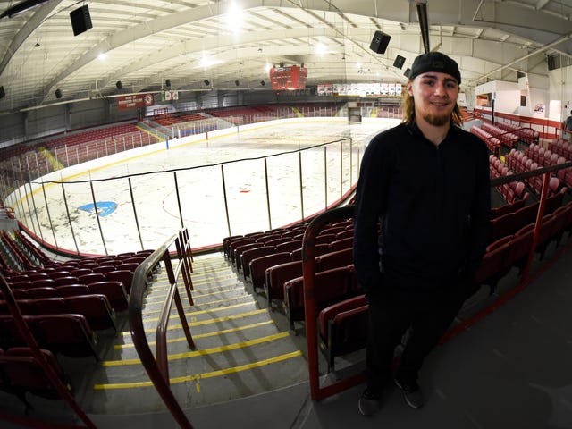 WHSSportsMgmt's tweet photo. Hockey Enthusiast Hopes New League Boosts Sport's Culture In Michigan 🏒  https://t.co/UB61r3Ejvd via @detnews_sports @Matt_Schoch_ #SportsBiz https://t.co/l2ZvGbyK33