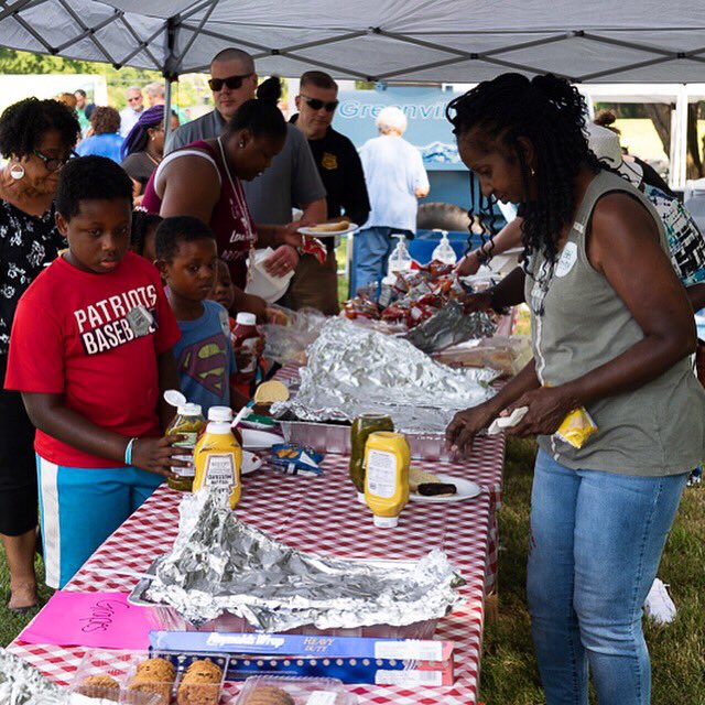 Hughes_Agency's tweet photo. Neighbors gathered yesterday for an enjoyable evening cookout on the future site of Michelin Green in #UnityParkGVL. https://t.co/TRmj3Geiu9