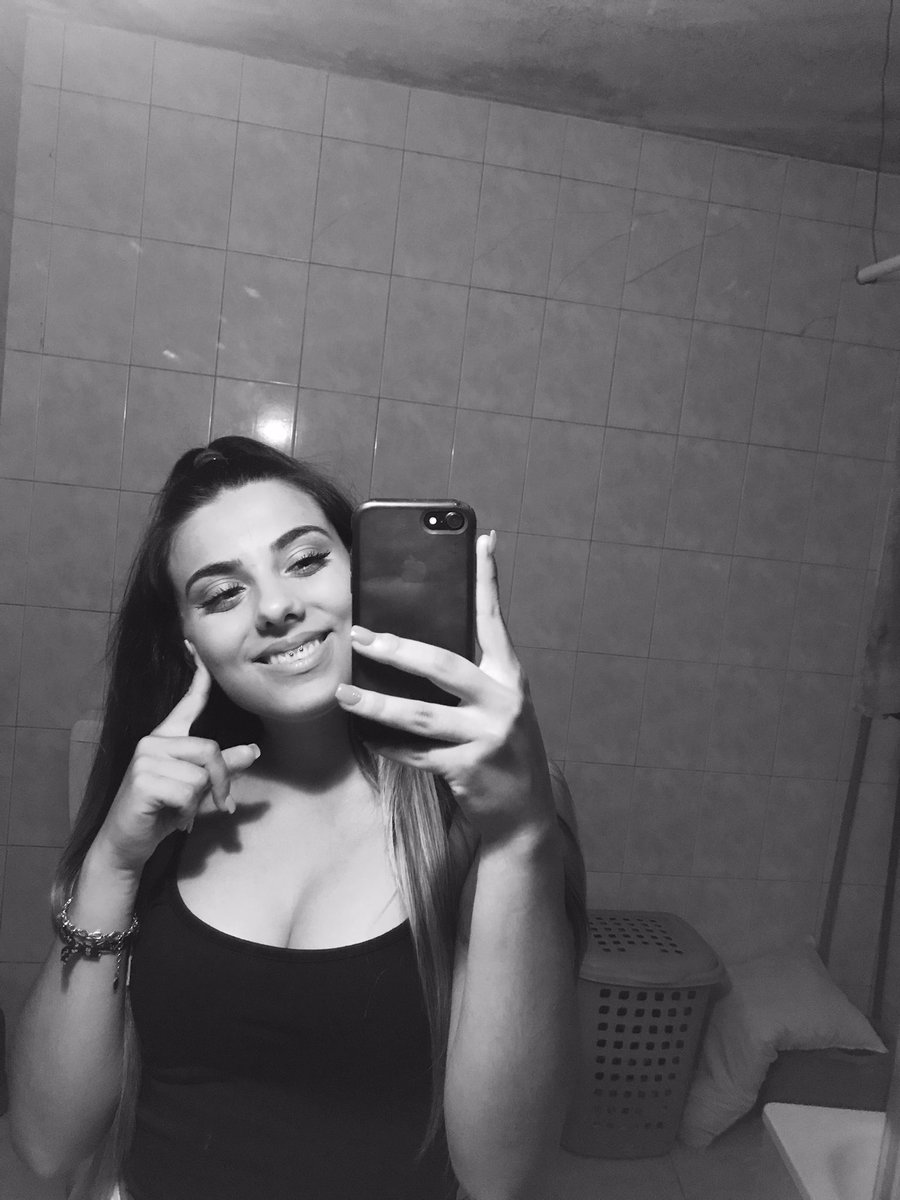 Lili__iii's tweet photo. 👸🏽 https://t.co/pslkZL3q4B