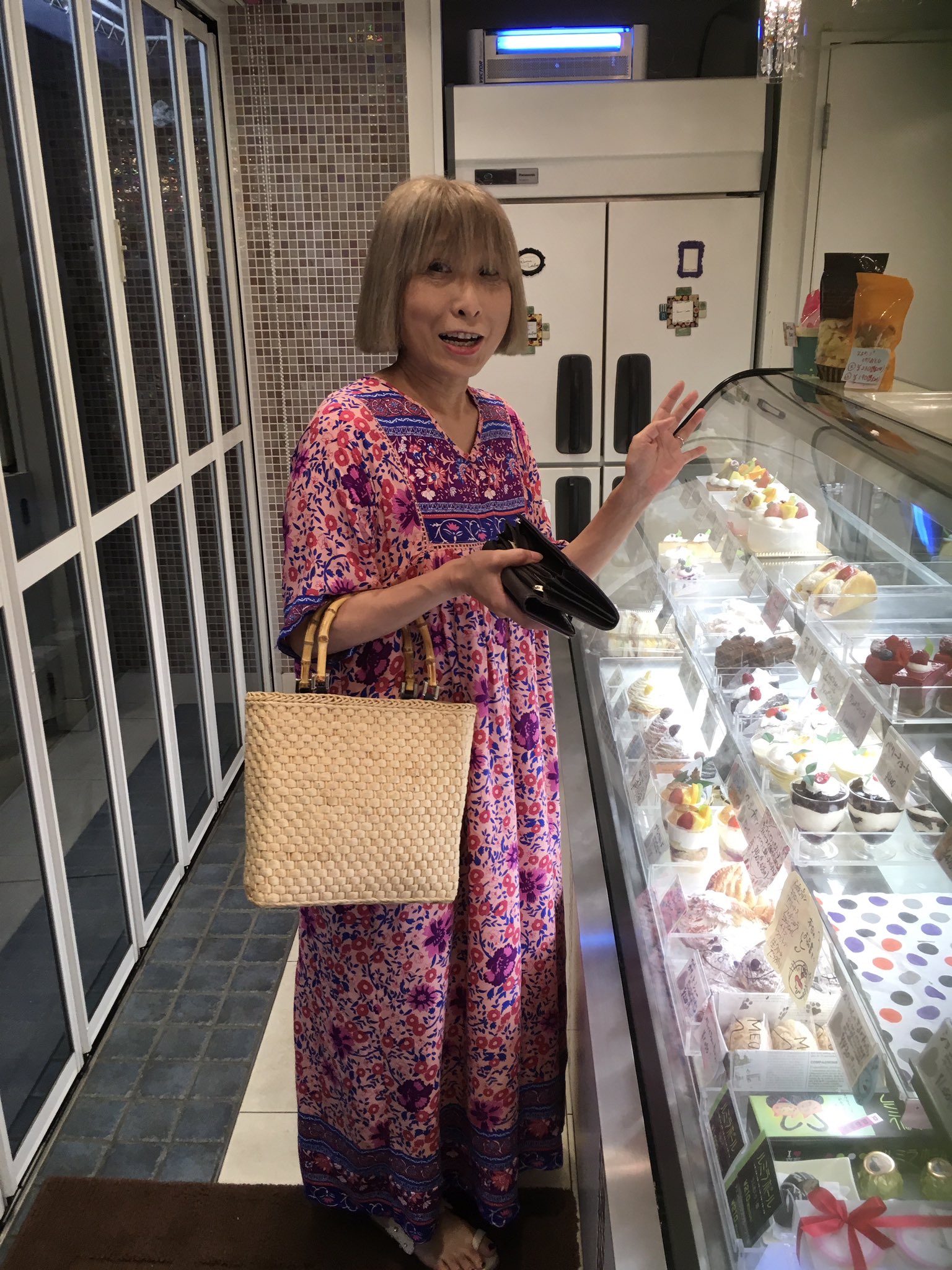 ターザン山本 西荻窪 Hana のママと立石 ケーキ屋 ルミ ラボ でラム酒入りチョコボール ルミラボール をいただきました T Co Jsqclhk0u4 Twitter ターザン山本 西荻窪 Hana のママと立石 ケーキ屋 ルミ ラボ でラム酒入りチョコボール ルミラボール をいただきました T Co Jsqclhk0u4 Twitter
