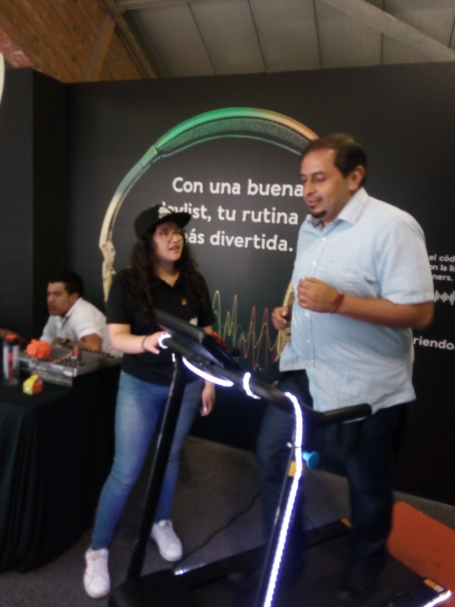 nelsonpimo's tweet photo. #CorriendoJuntosX https://t.co/l8PDe97lBC