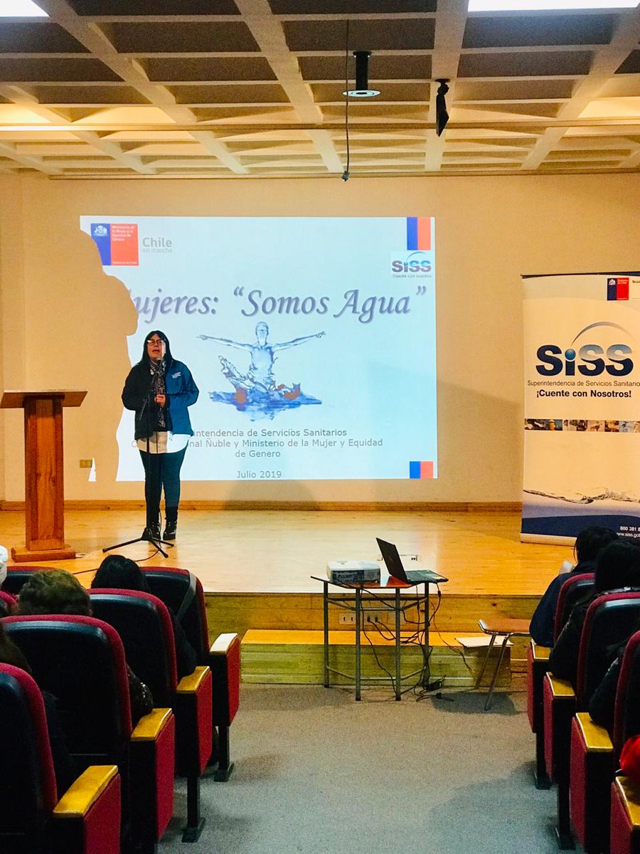 MMEG_Nuble's tweet image. #HOY En representación de la Seremi @BarbaraHennigGo, equipo del @MmegNuble junto @SISS_CHILE capacitaron a más de 50 mujeres de Yungay en consumo y uso responsable del agua potable.
#Agendamujer impulsada por el Pdte @sebastianpinera y Ministra @isabelpla.
