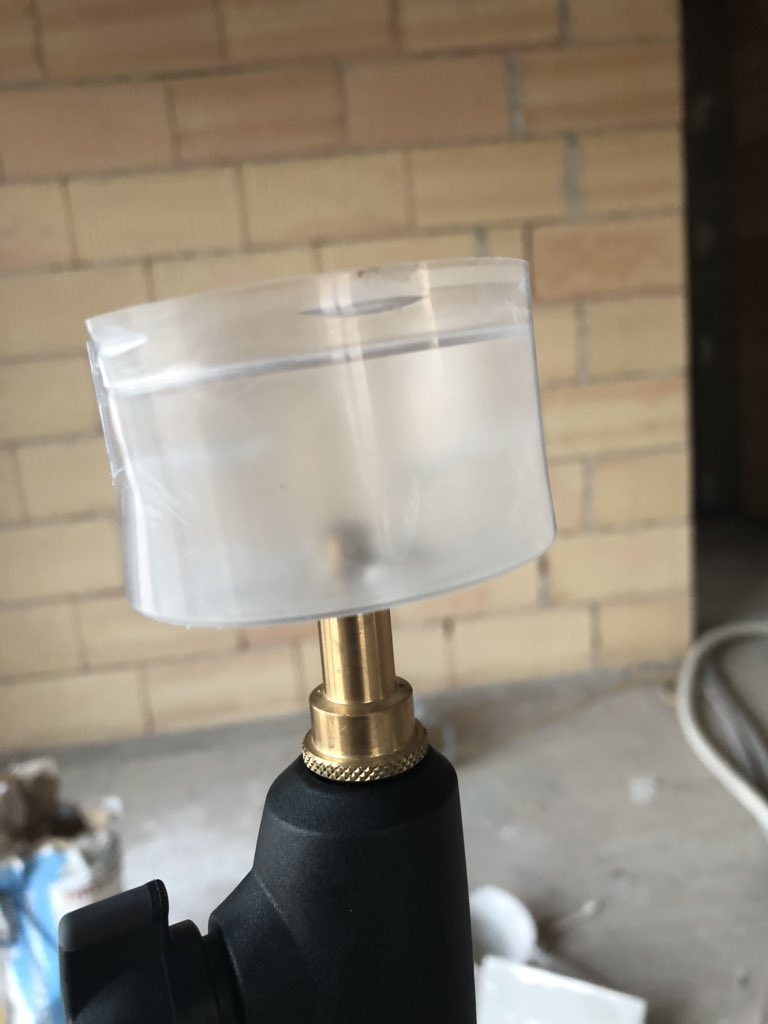 wifiwise's tweet photo. Sometimes you have to improvise to have a #wifistand or #MobilePack https://t.co/Sa3asafBbV