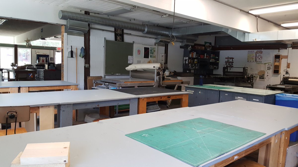 WebsterArtDept's tweet image. So quiet in VAS. #summer #wudadah #printmakingstudio