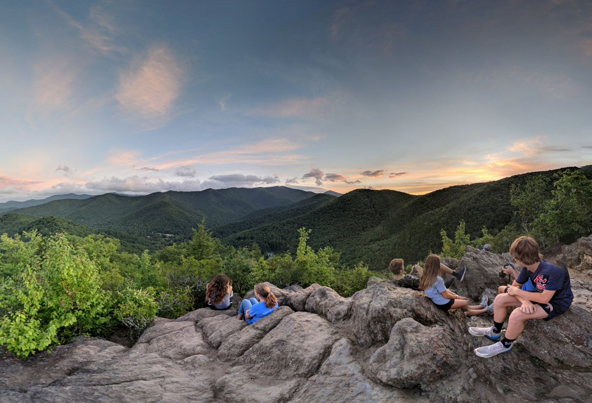 Montreat's tweet photo. "'This is like, a Bob Ross painting,' says SK through deep breaths. A group of us are on Lookout Rock in Montreat for sunrise, and it’s becoming more worth the 5:30 a.m. departure by the minute as"... Read this new blog post from MYC:https://t.co/9QOy8WKlsF #MYC19 https://t.co/sWupb1pCQK