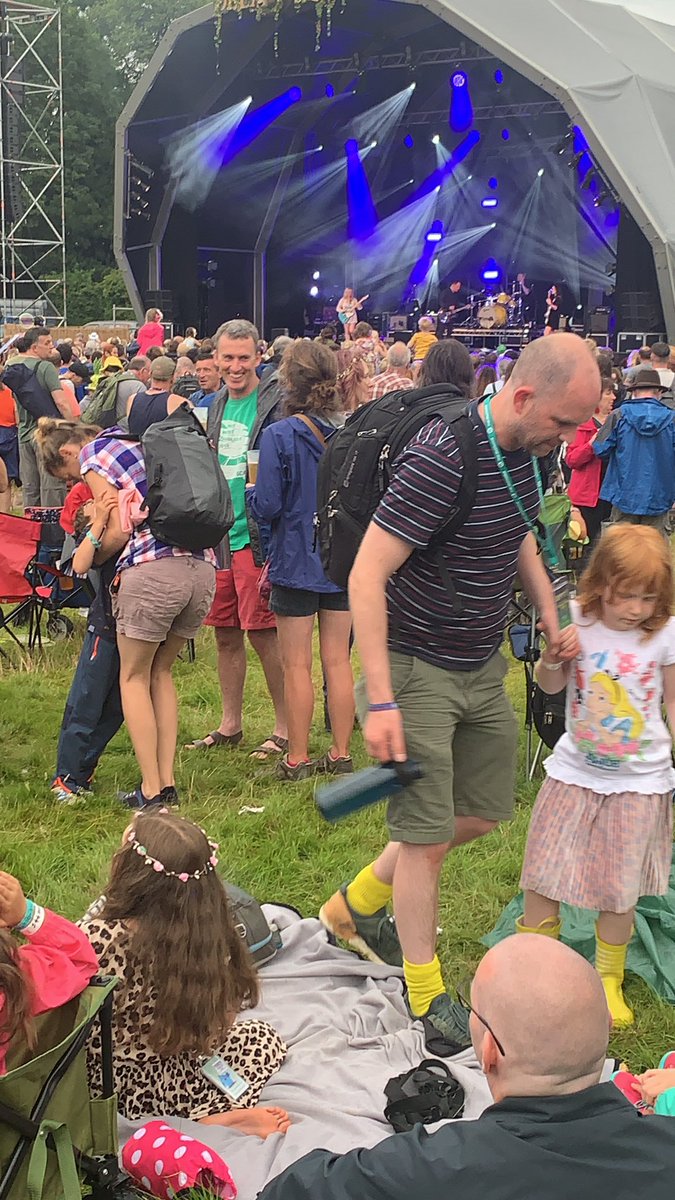 KarlTurnerMP's tweet photo. .@weddingpresent just as brilliant as they were when I first saw them 25 years ago. #Gedge #DEERSHED10 https://t.co/BJDkHHcXz3