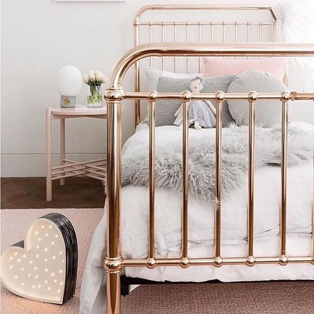 TheModernBaby's tweet photo. ▲ SWEET DREAMS ▲ Hope you're all managing to get some sleep in this heat, as lovely as the sunshine is it always makes you realise how we're really not equipped for heat waves here in the UK! Thankful it’s much cooler tonight! 🤣 Hoping this beautiful… https://t.co/rqlwIQBBUJ https://t.co/l70CHZDnBT