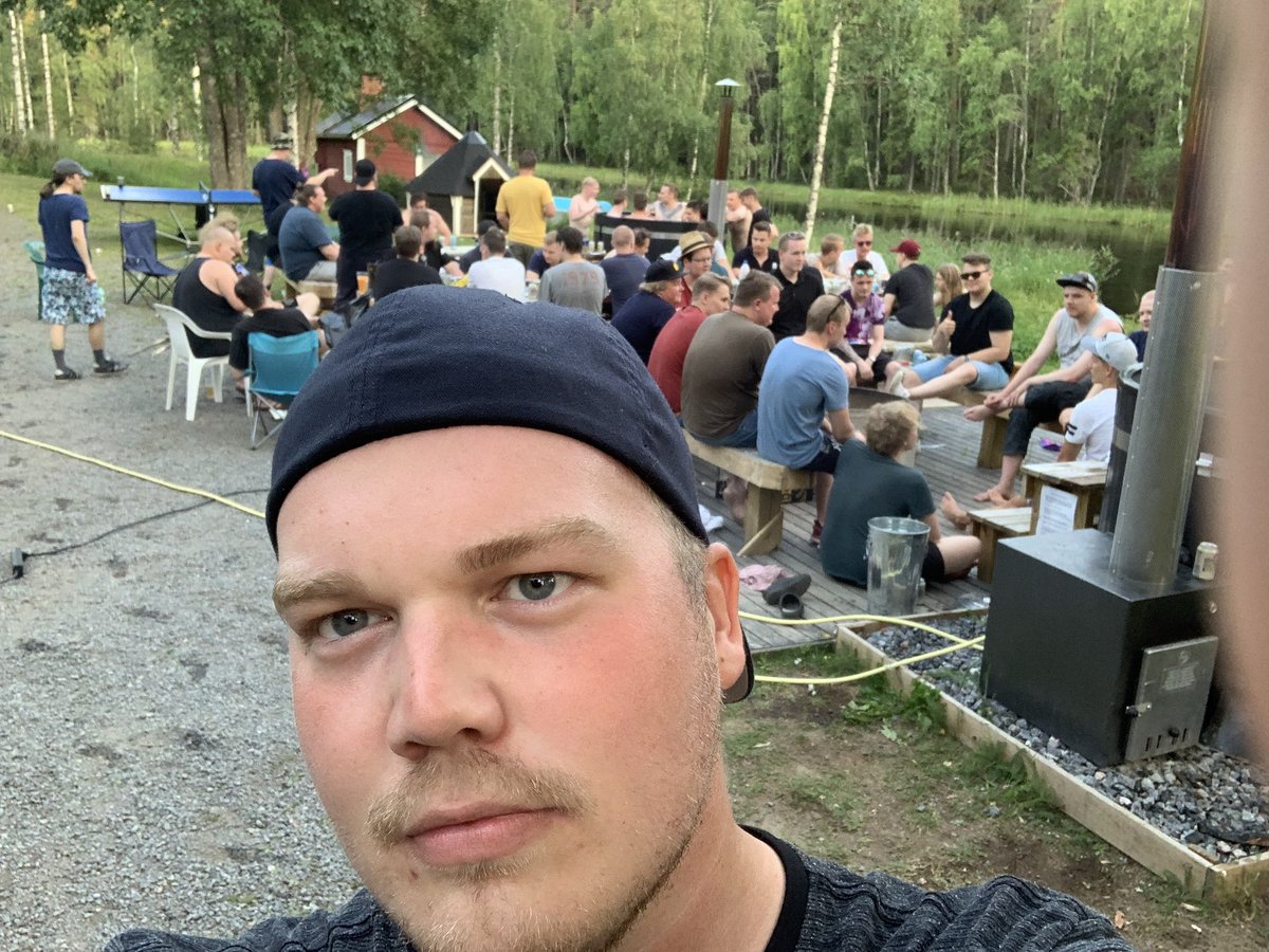 FoolsEoMeri's tweet image. 15 amazing years has come to an end. Saddens me to say this but this will be the last event for #Fools. These people have been my family for many years and I love each and every one of them. Thanks to everyone for making this possible. 🇫🇮🇫🇮