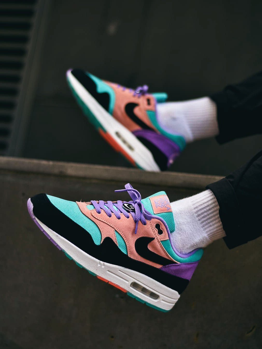 Sneaker Steal Twitter: "NIKE AIR MAX 'HAVE A NIKE DAY' $90.00 FREE SHIPPING https://t.co/7SE9wxZKbX https://t.co/e2R5wEC9fg" / Twitter