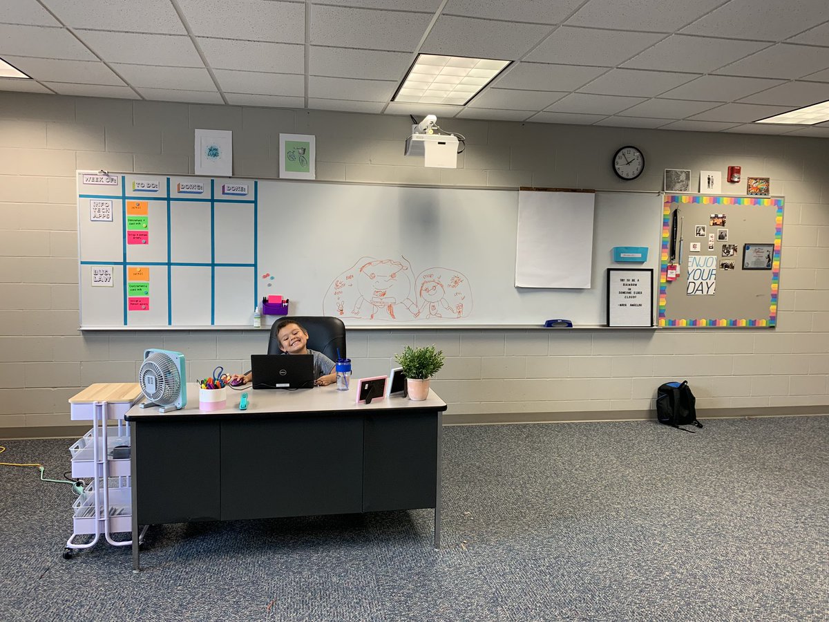 JaimieQaiser's tweet photo. This little cutie loves sitting in the teacher’s desk! 🥰 #businessclassroom #googleeducator #teachersfollowteachers #teachersofinstagram #highschoolteacher https://t.co/XtgGswq3a9