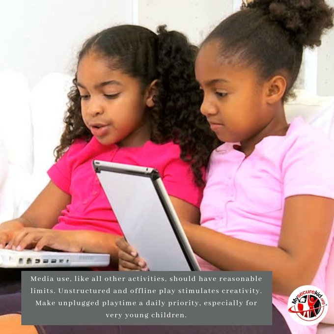 mysecurekid_'s tweet photo. Everyone seems to be carrying a smartphone, and that includes kids as well. If you entrust your kids with a smartphone, then you might as well use it to keep them safe too.For more about app use visit us https://t.co/DSXVMXLn7Z #appuse #parents #schools #teachers #Friday https://t.co/5Pn40hQOR5