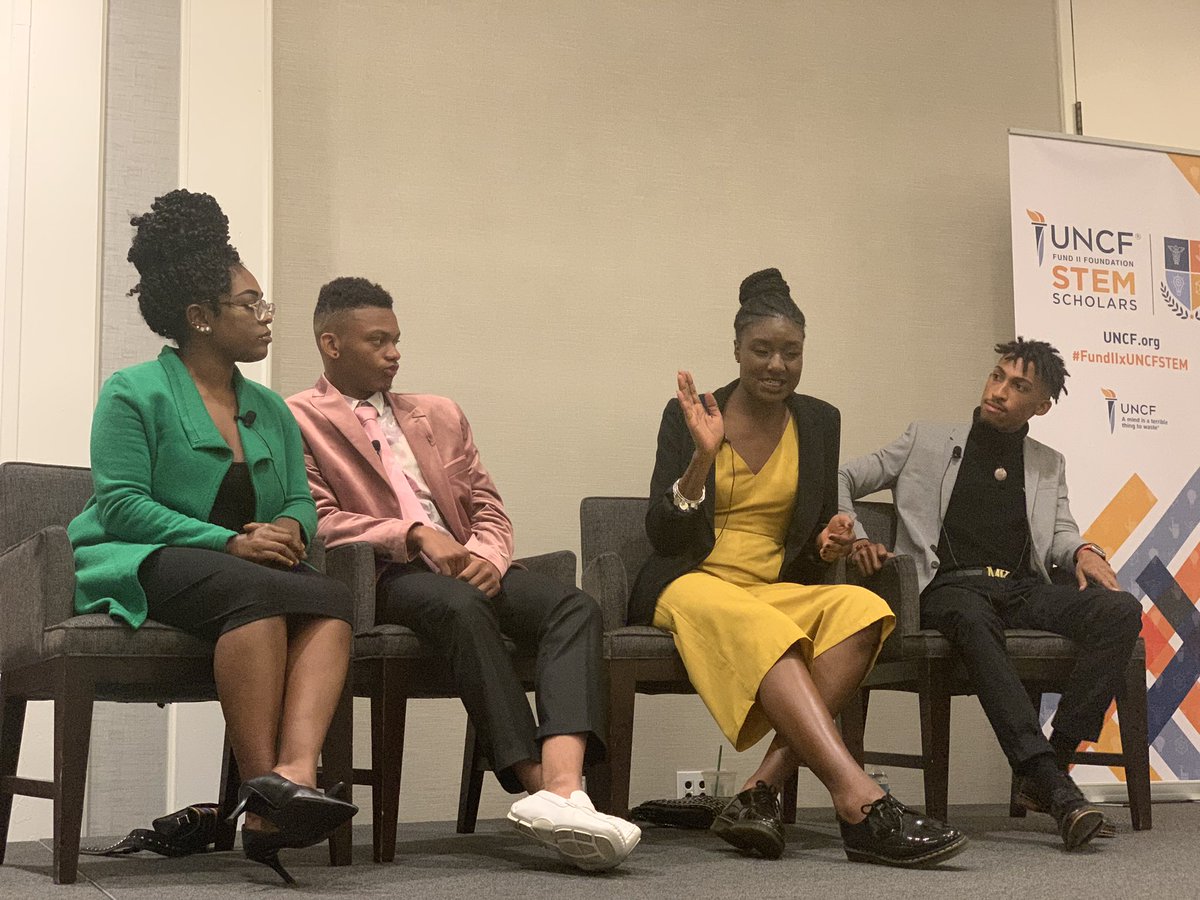 UNCF's tweet photo. Our #FUNDIIXUNCFSTEM Scholar Mentors are breaking down the transition from high school to college! https://t.co/ztsLqTRfFS