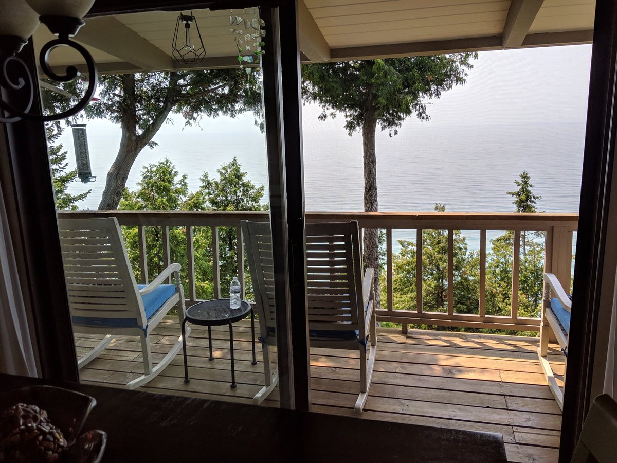 chiroboi's tweet image. With @cvides5 @ Little Traverse Bay - Lake Michigan. #PureMichigan #TunnelOfTrees #GlacialDunes #LakeLife #DoNotDisturb