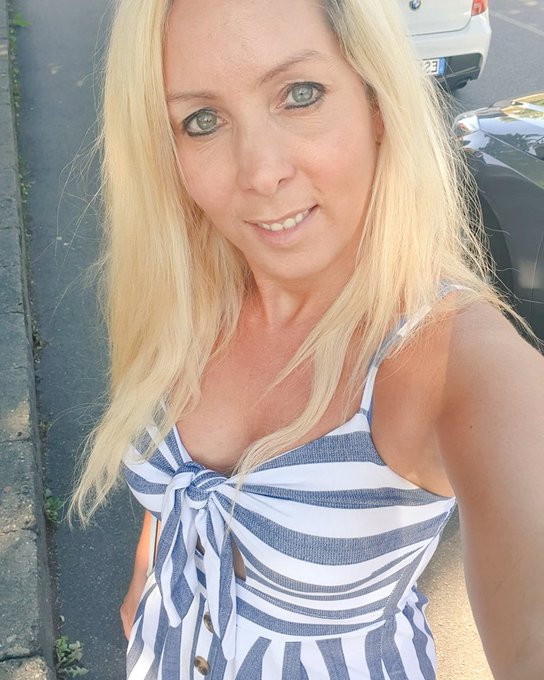 Sch&ouml;nes Wochenende w&uuml;nsche ich euch  https://t.co/LWTLAXmqfK   @perfectpos @wichsbold @wixxbold @geilemilfs&nbsp;<a href="/tag/girls"class="tags"><span>#girls</span></a><a href="/tag/blond"class="tags"><span>#blond</span></a><a href="/tag/rt"class="tags"><span>#rt</span></a><a href="/tag/retweet"class="tags"><span>#retweet</span></a><a href="/tag/fetisch"class="tags"><span>#fetisch</span></a><a href="/tag/stiefel%20"class="tags"><span>#stiefel </span></a>