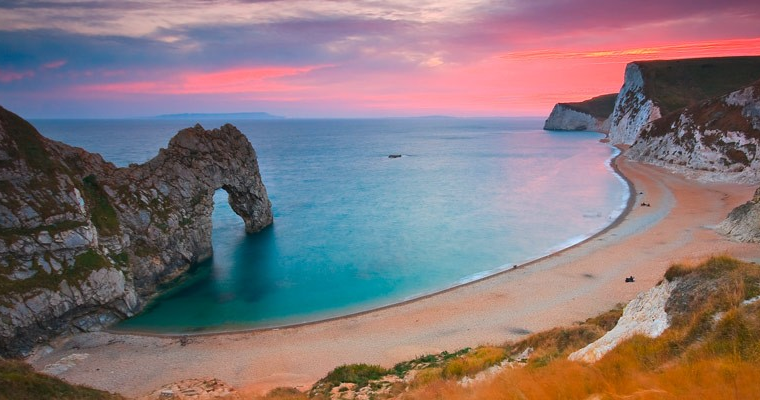 Not only has Bournemouth been voted by <a href="/tripadvisor/">Tripadvisor</a> as the best beach in the UK - alongside the spectacular Durdle Door we also now have two of the top ten most instagrammable beaches in Europe right here in Dorset 📸🏆 

#OWBTS #IEF #BOMO #tripadvisor #instagram <a href="/instagram/">Instagram</a>